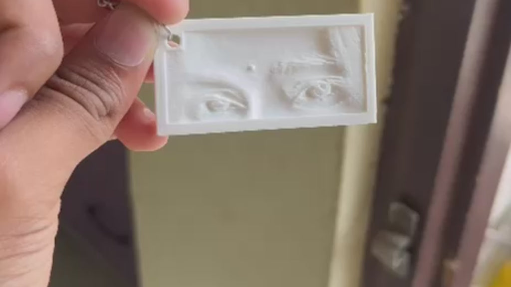 Magical 3D Photo Keyring – Custom Lithophane Keychain That Glows in Light | Perfect Gift for Loved Ones 4×6 cm